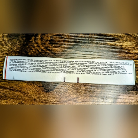 SMASHBOX COSMETICS Photo Finish Illuminate Glow Primer - Picture 4 of 14